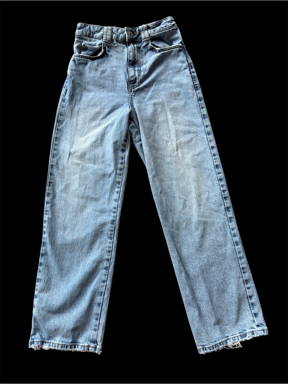 Zara Straight Leg High Rise Jeans
Womens Size 4